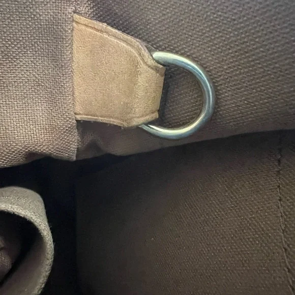 Louis Vuitton Totally MM Tote Bag - Picture 14 of 16